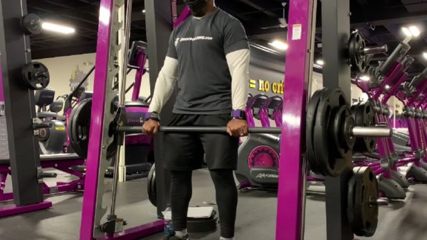 Deadlift on Smith Machine Planet Fitness