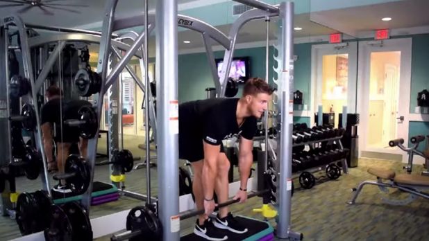 smith machine stiff legged deadlift